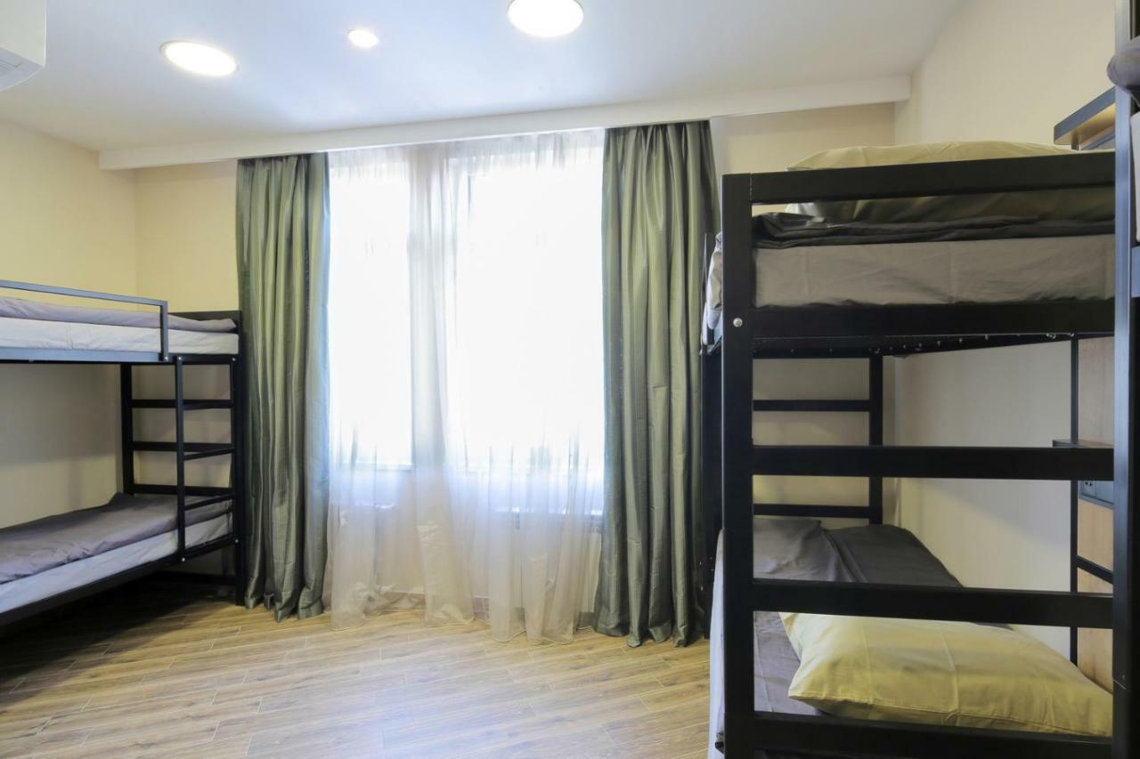 יירבאן Highland Hostel מראה חיצוני תמונה